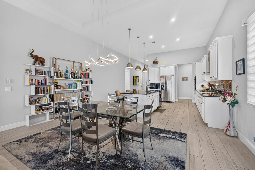 9945 Regency Way - Photo 19