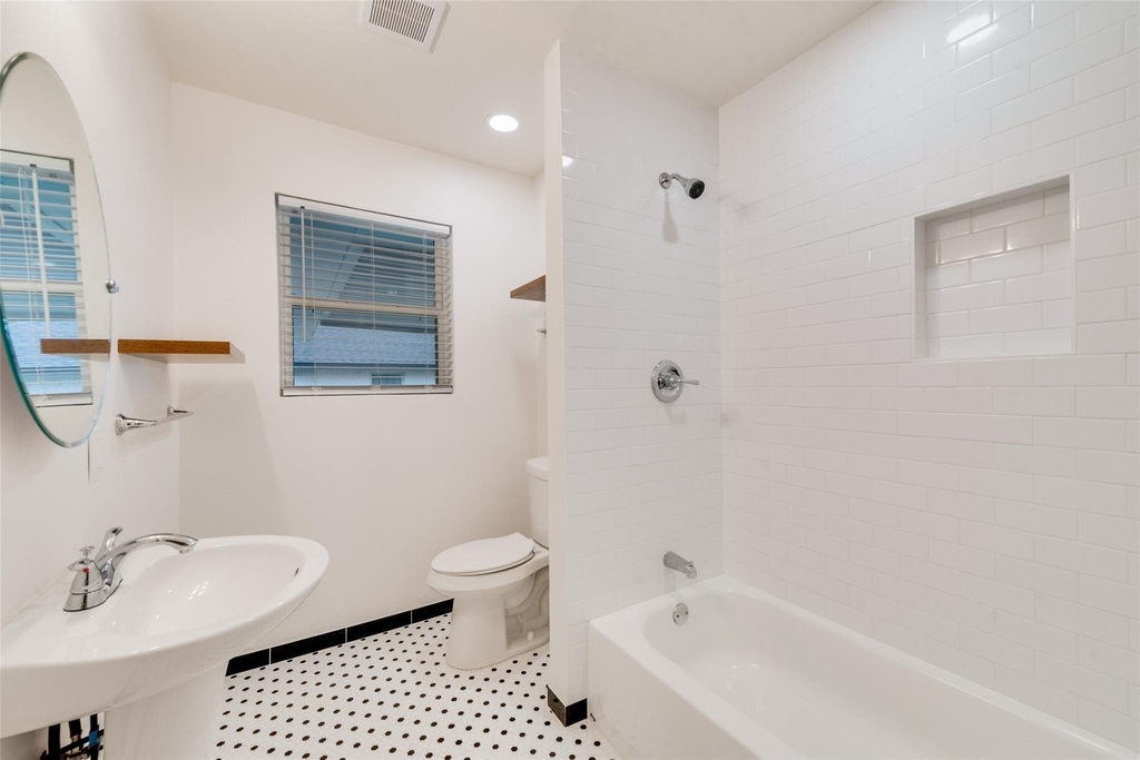 2643 San Medina Avenue - Photo 11