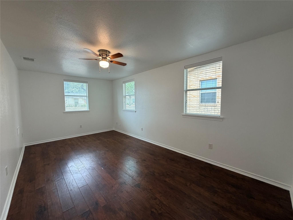 1013 W Tucker Boulevard - Photo 10