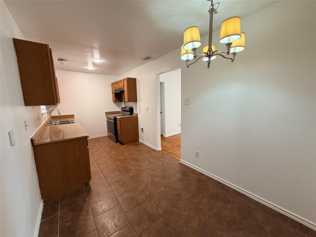 1013 W Tucker Boulevard - Photo 8
