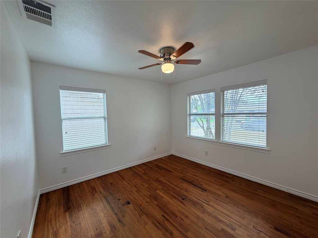 1013 W Tucker Boulevard - Photo 5