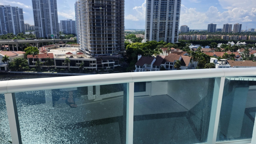 19390 Collins Avenue - Photo 11