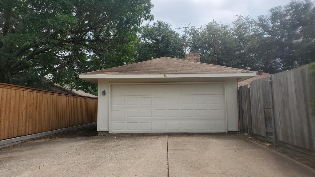 317 Doral Place - Photo 15