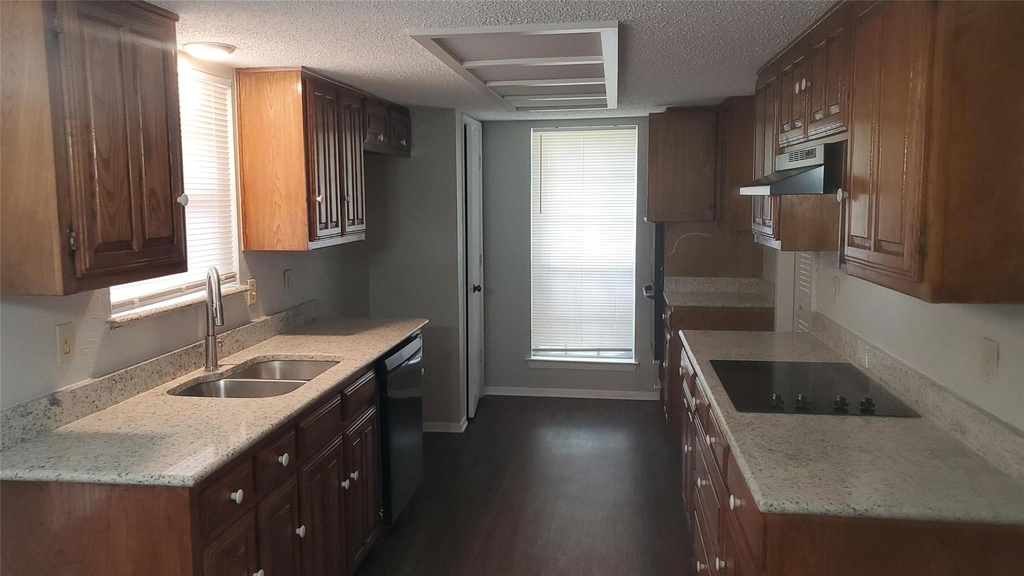 317 Doral Place - Photo 16