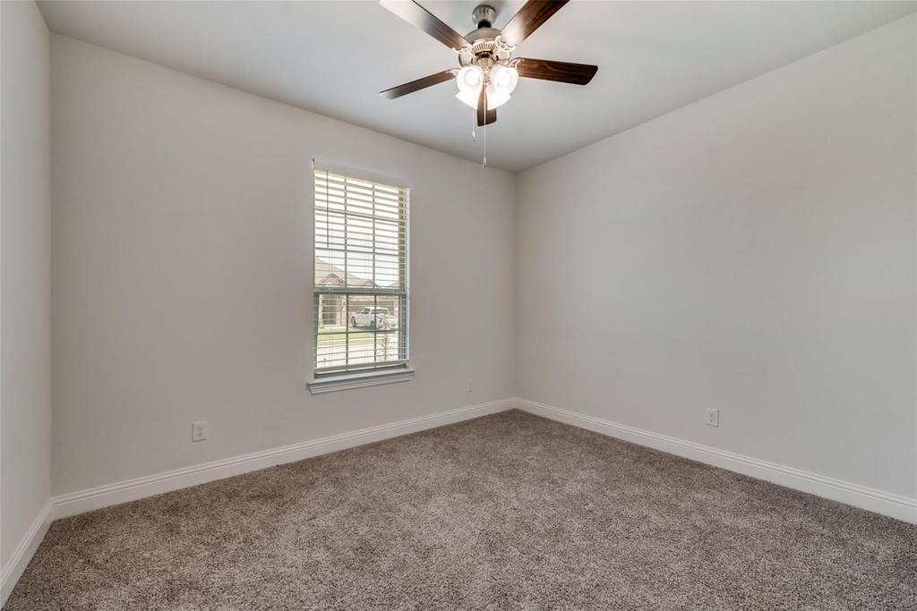 10704 Strike Street - Photo 8
