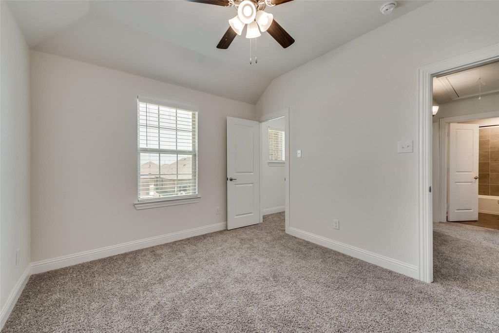 10704 Strike Street - Photo 18