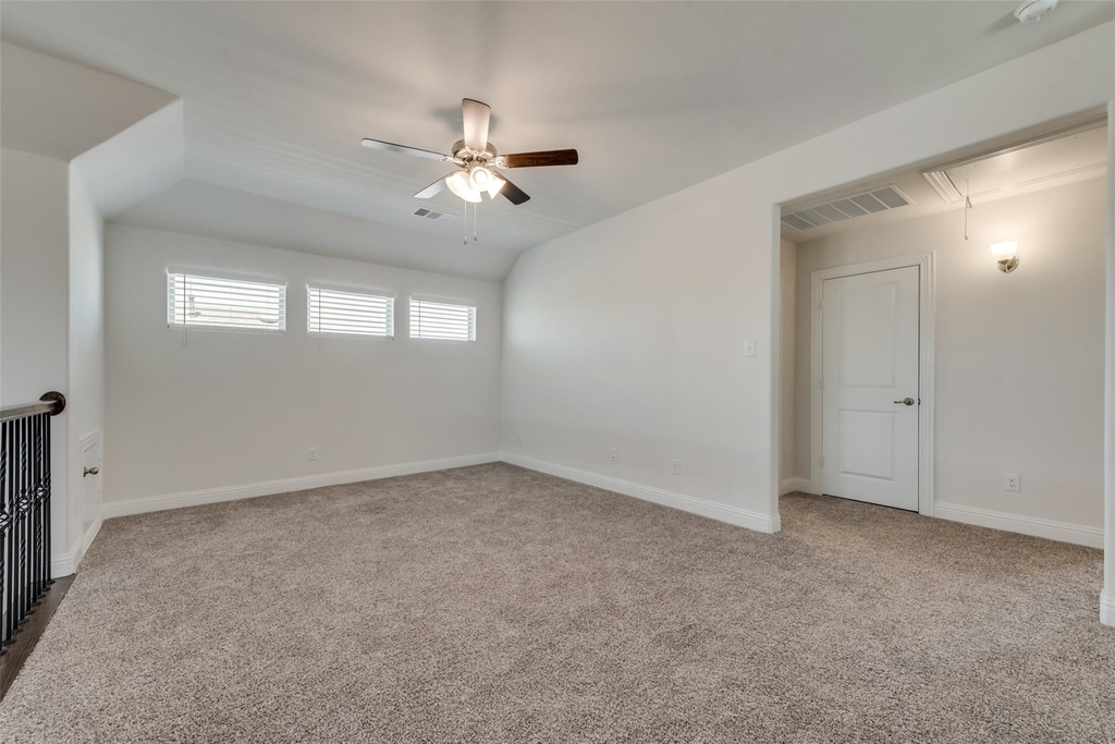 10704 Strike Street - Photo 16
