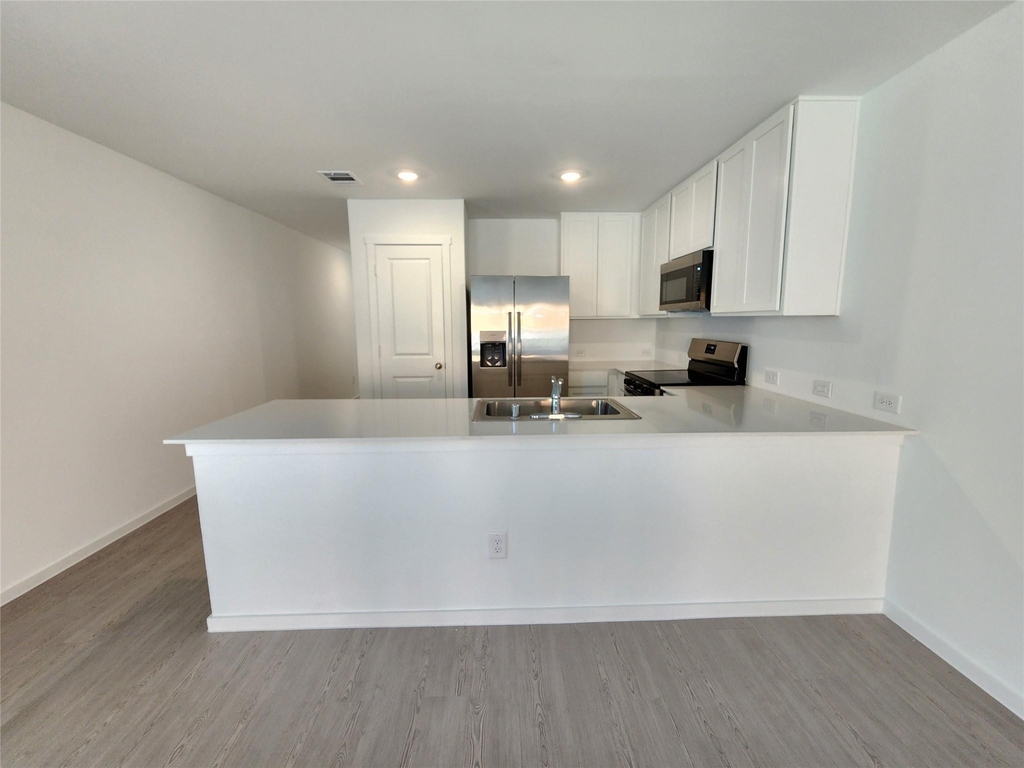 5318 Cinnamon - Photo 1