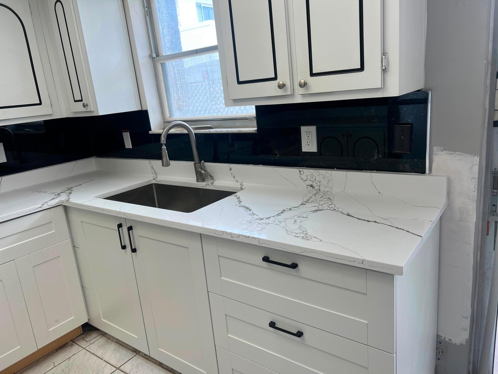 320 Sw 1st Street - Photo 1
