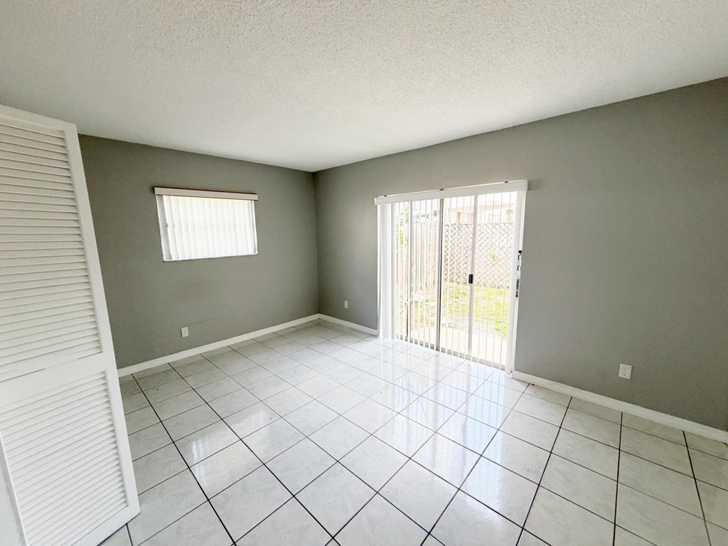 320 Sw 1st Street - Photo 14