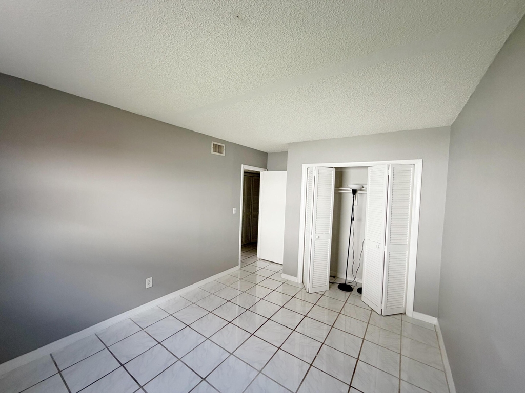 320 Sw 1st Street - Photo 10