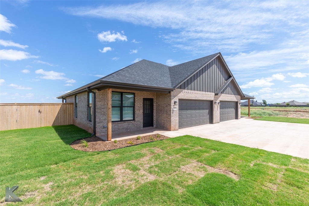 364 Kristie Path - Photo 1