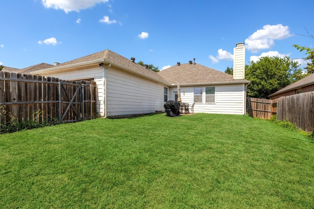 1526 Cliff Creek Drive - Photo 10