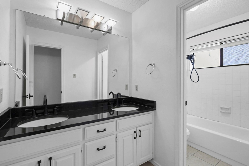 3924 Morman Lane - Photo 4