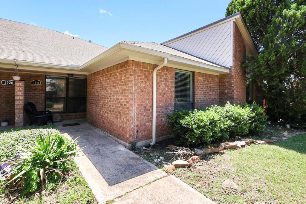 3924 Morman Lane - Photo 1