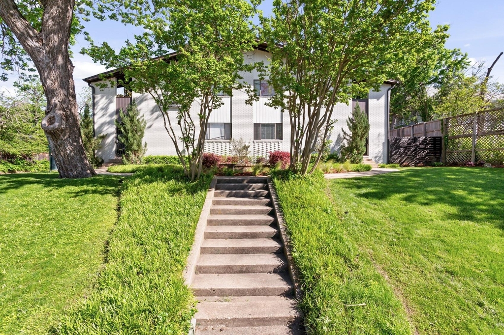 5722 Gaston Avenue - Photo 18