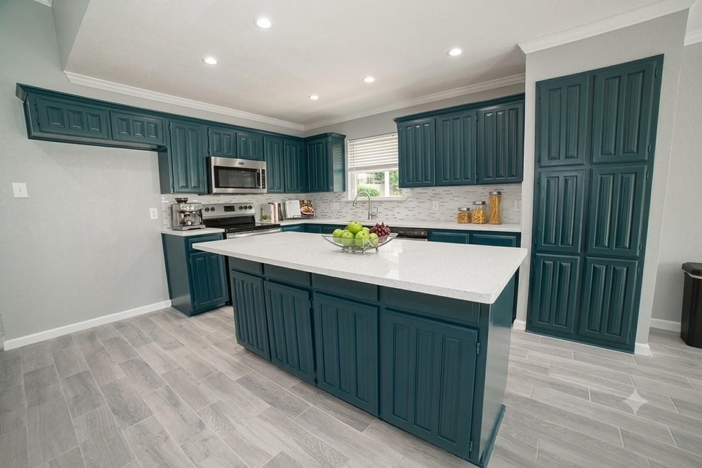 8016 Tree Leaf Lane - Photo 5