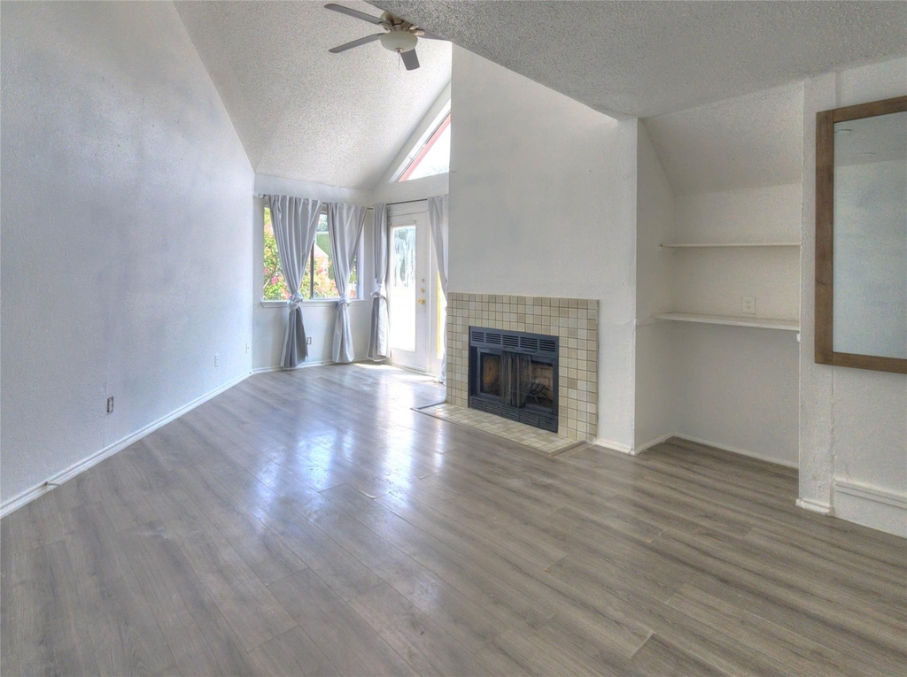 9827 Walnut Street - Photo 2