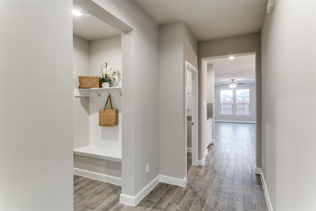 1117 Southwark Drive - Photo 9