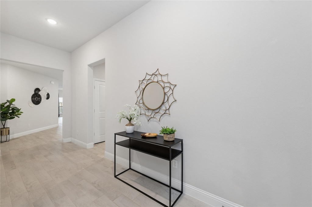 528 Cattle Chute Court - Photo 2