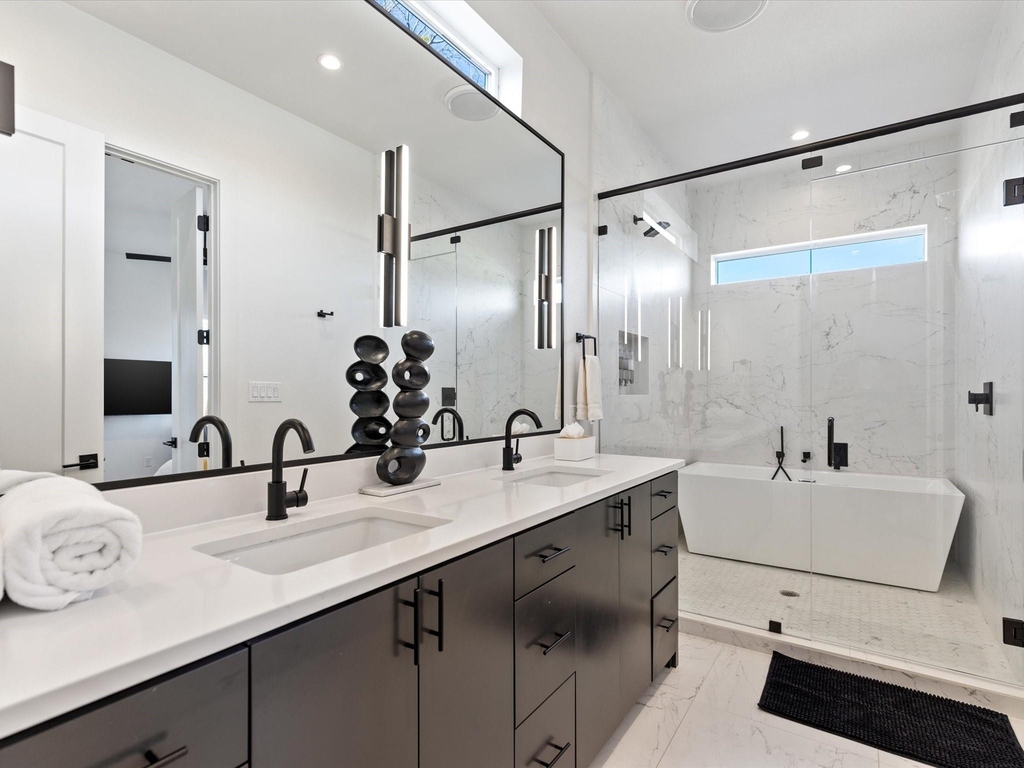 401 Martinique Avenue - Photo 10
