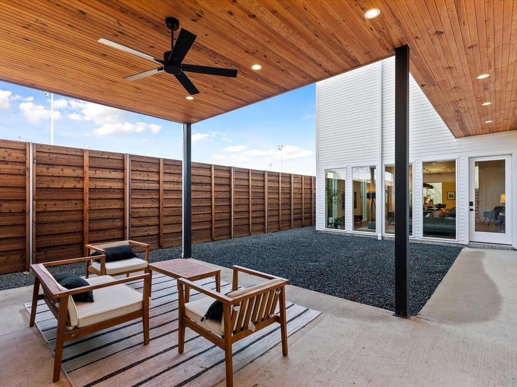 401 Martinique Avenue - Photo 16