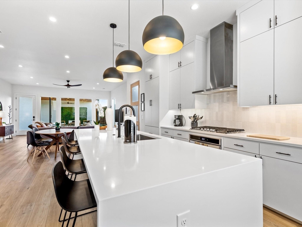 401 Martinique Avenue - Photo 5