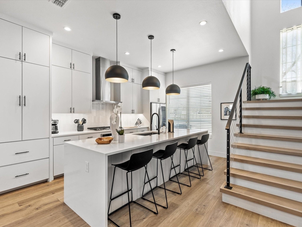 401 Martinique Avenue - Photo 4