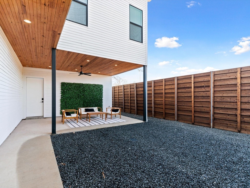 401 Martinique Avenue - Photo 15