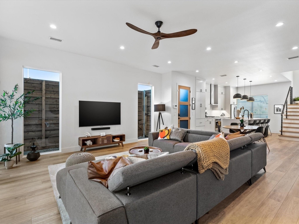 401 Martinique Avenue - Photo 1