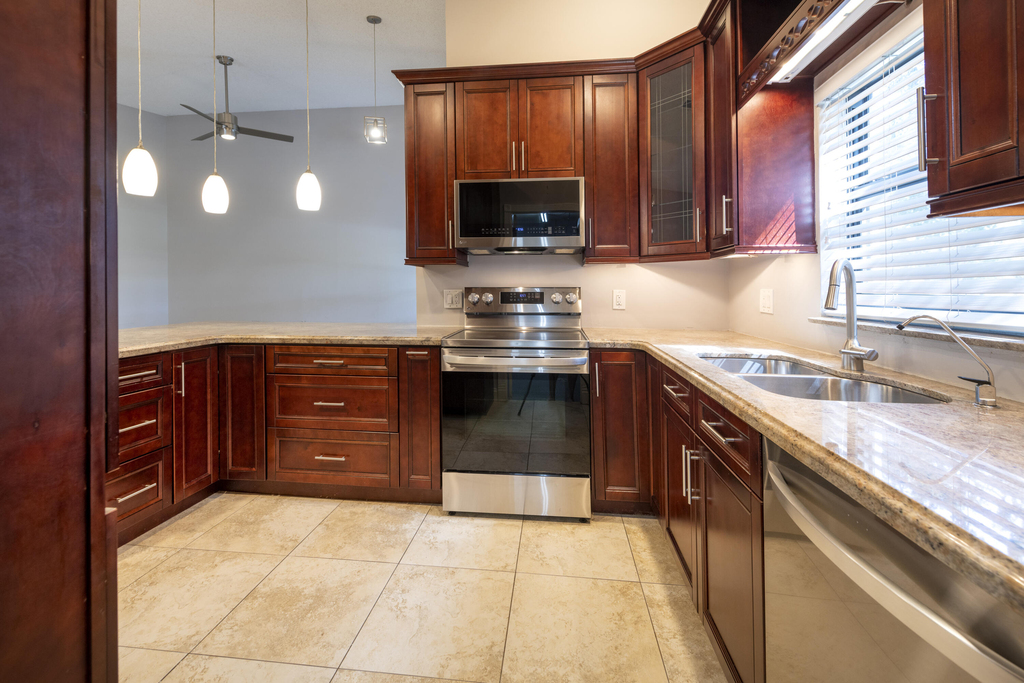 325 Nw 65th Terrace - Photo 10