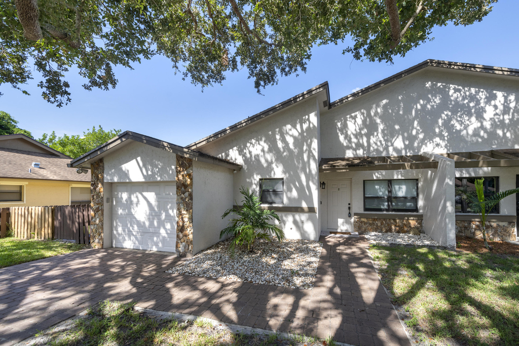 325 Nw 65th Terrace - Photo 19
