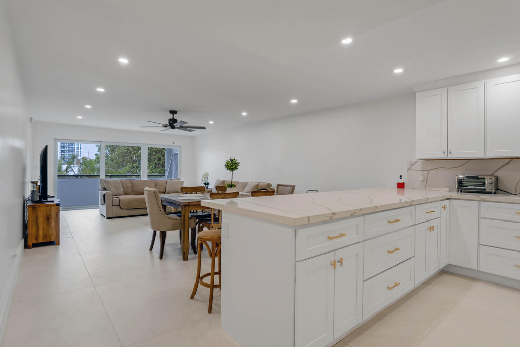 401 Briny Avenue - Photo 6