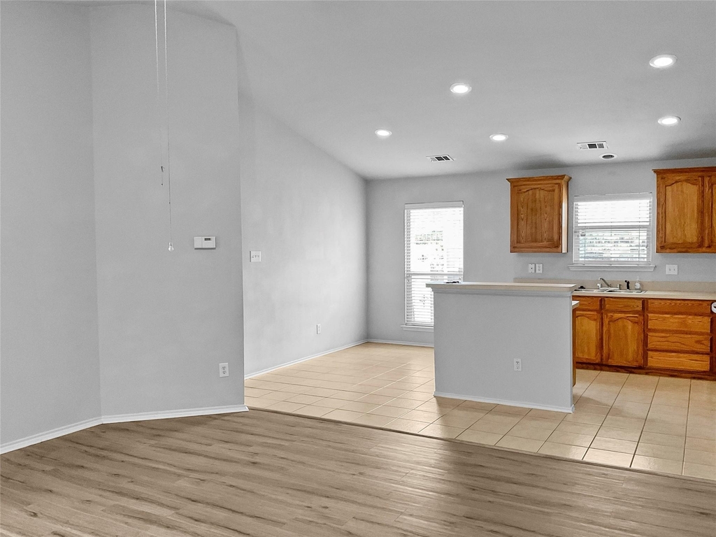 6521 Regina Drive - Photo 7