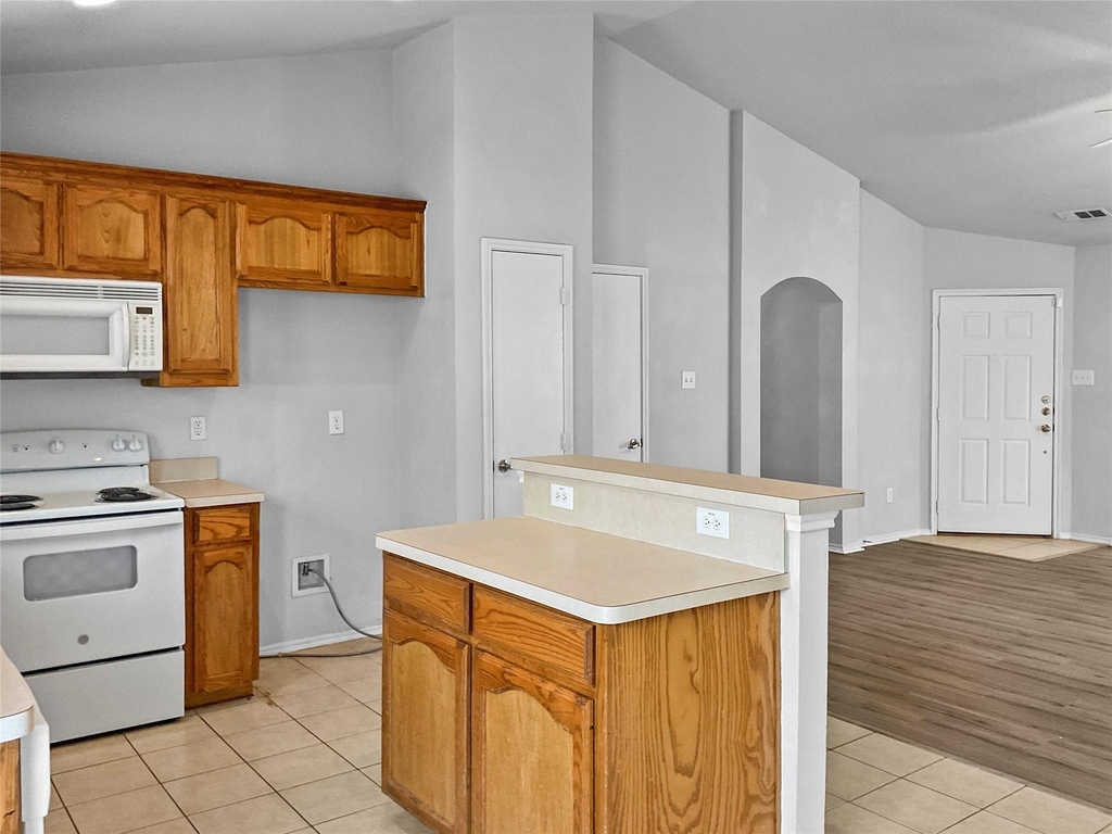 6521 Regina Drive - Photo 6