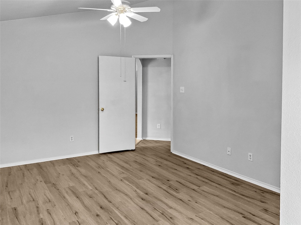 6521 Regina Drive - Photo 15