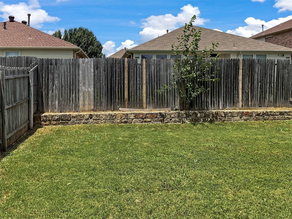 6521 Regina Drive - Photo 18