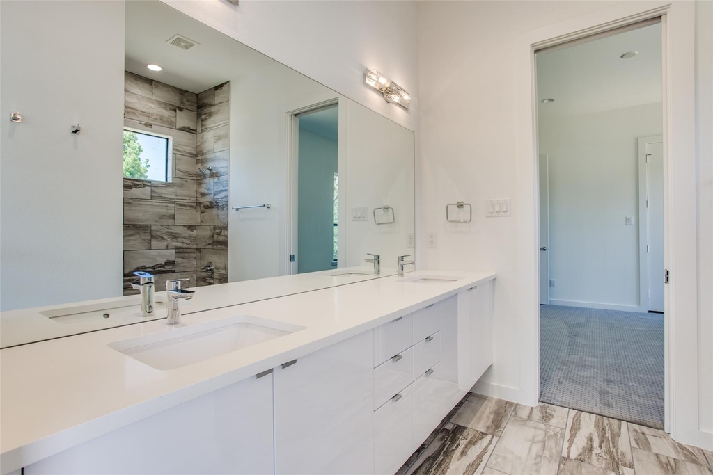 2335 Hondo Avenue - Photo 8