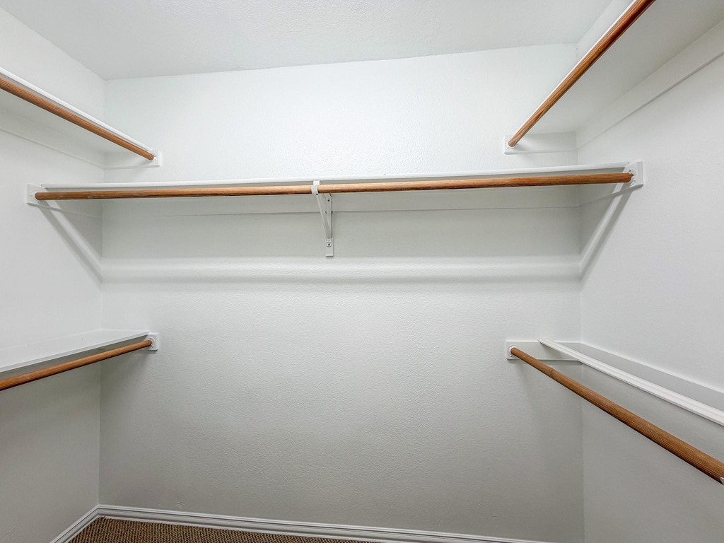9612 Cliffside Drive - Photo 11