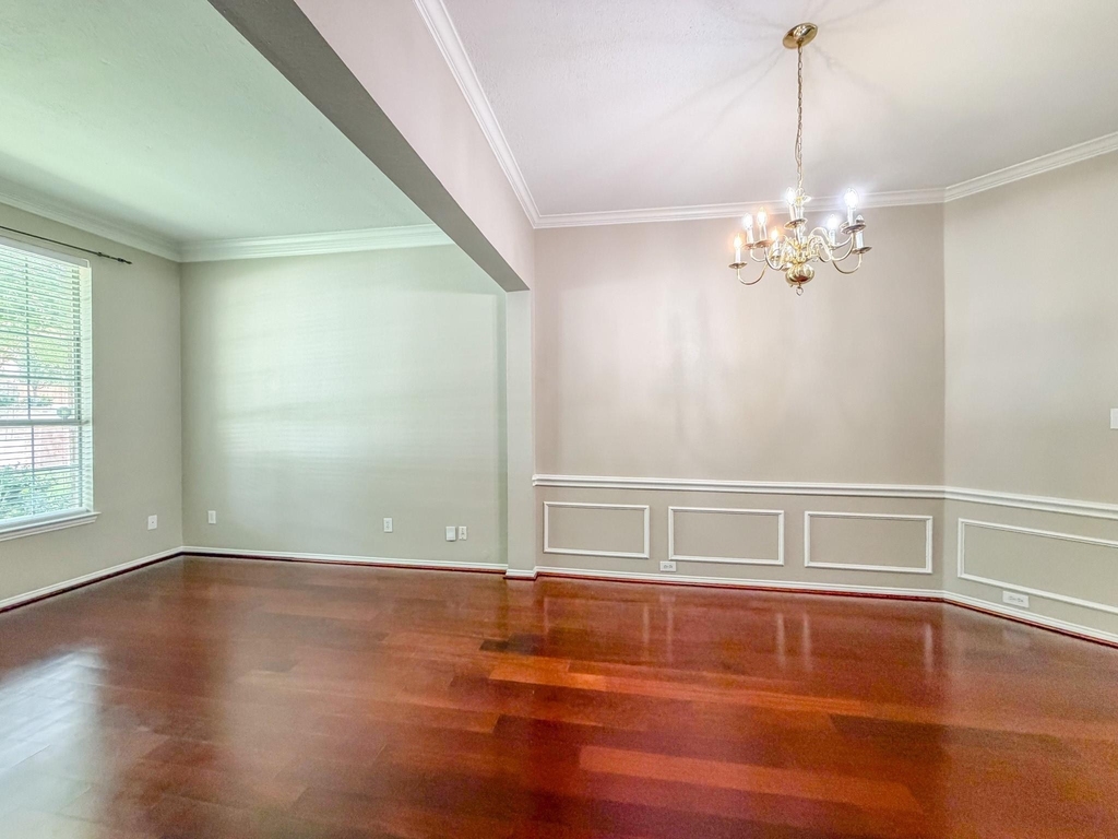 9612 Cliffside Drive - Photo 2