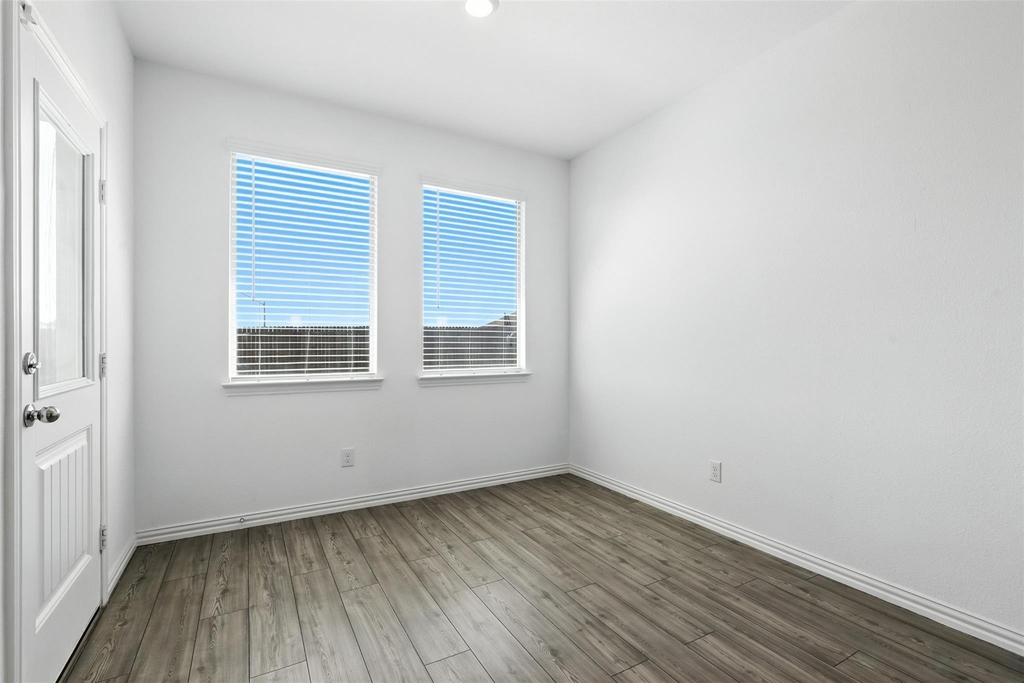 6924 Waterloo Lane - Photo 17