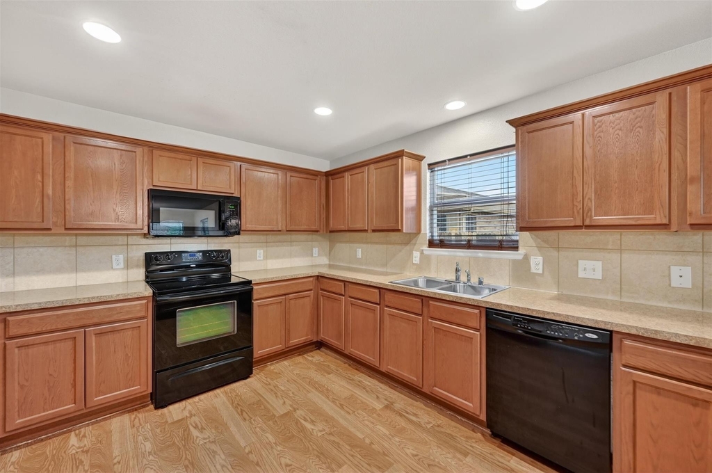 9133 Sun Haven Way - Photo 7