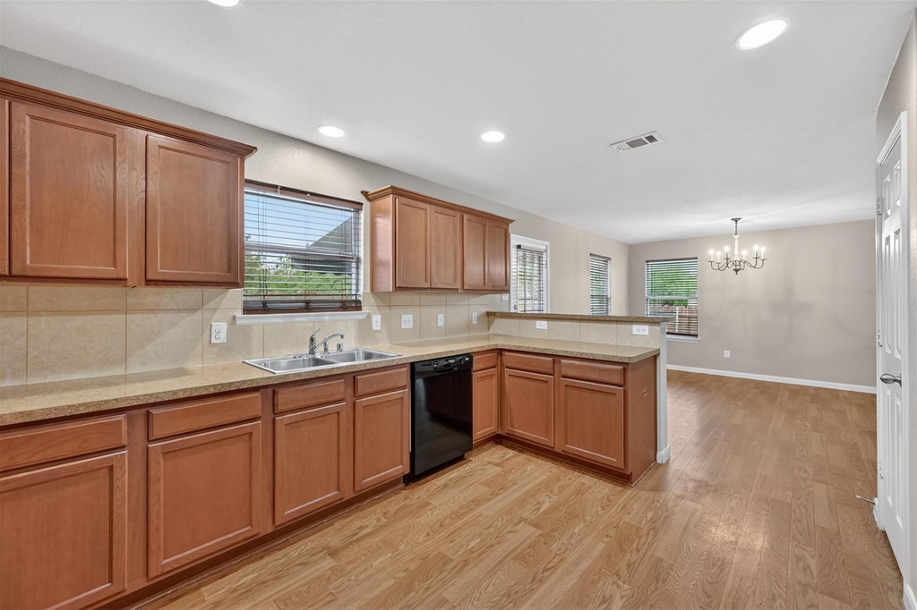 9133 Sun Haven Way - Photo 8