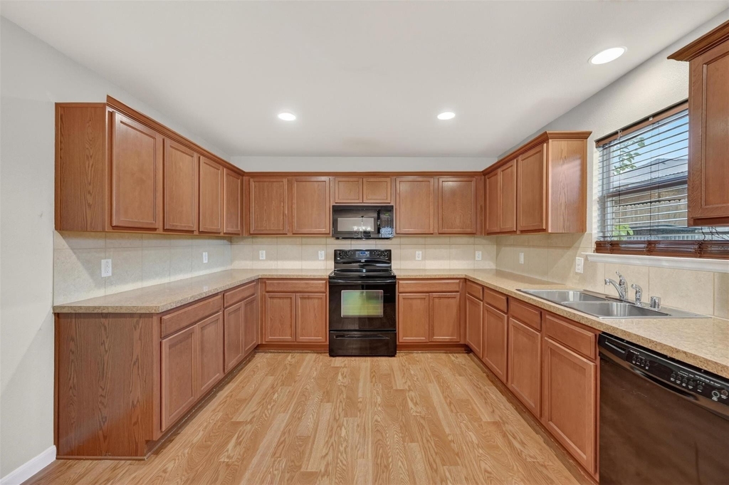 9133 Sun Haven Way - Photo 6