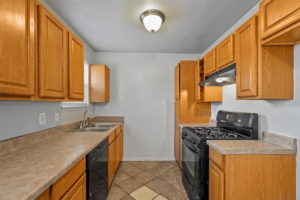 3204 Caribbean Drive - Photo 10