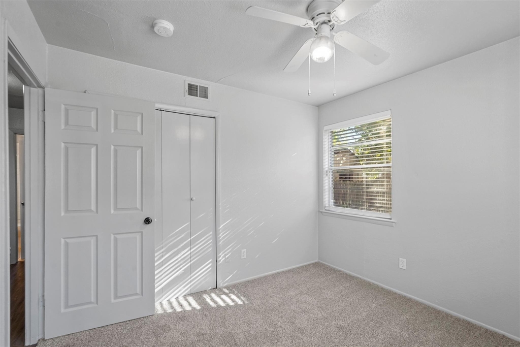 3204 Caribbean Drive - Photo 2