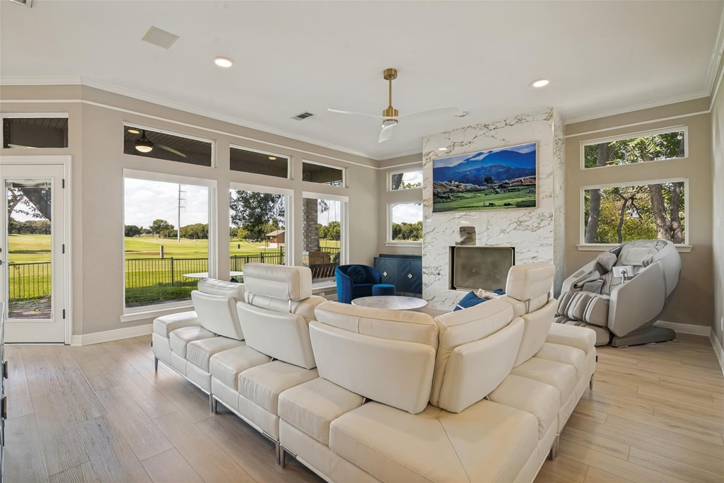 101 Fountain Hills Drive - Photo 3