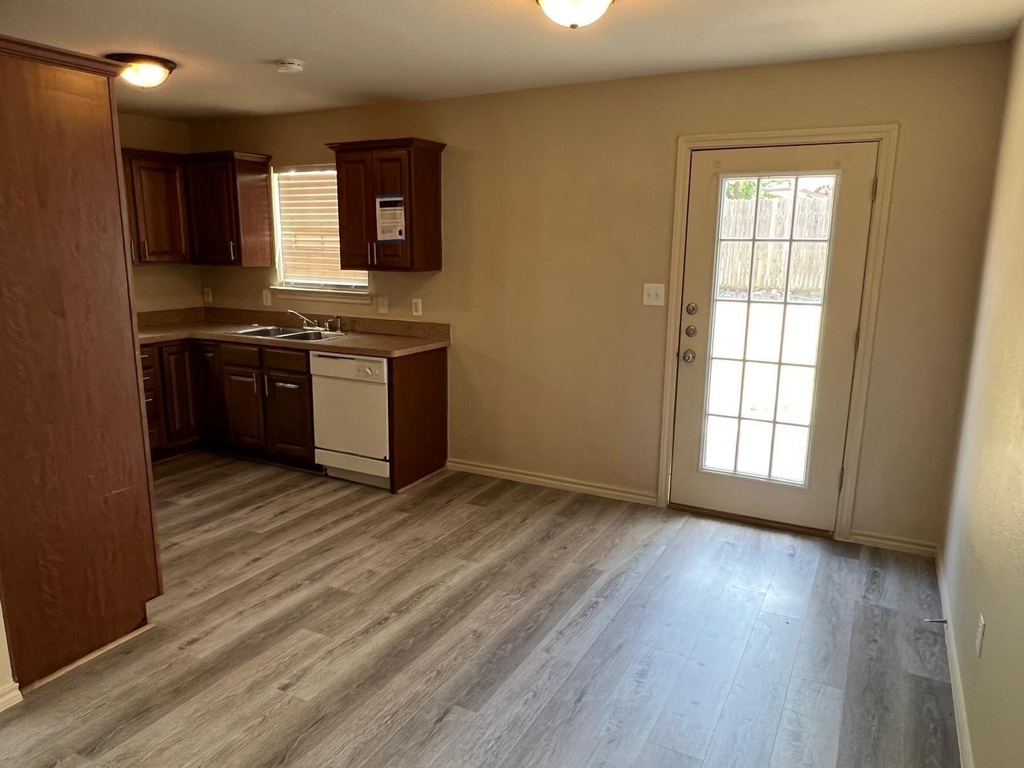 931 Parkplace Ridge - Photo 4
