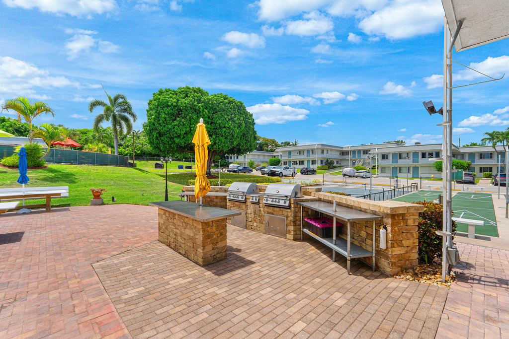 3160 Lake Osborne Drive - Photo 17