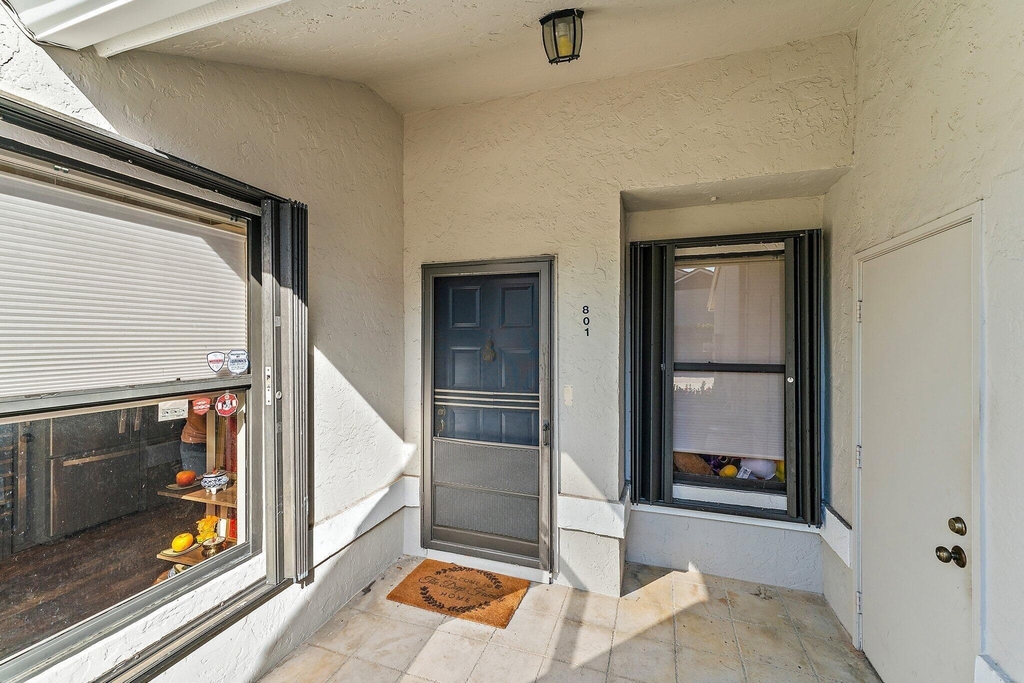 801 Kintyre Court - Photo 1